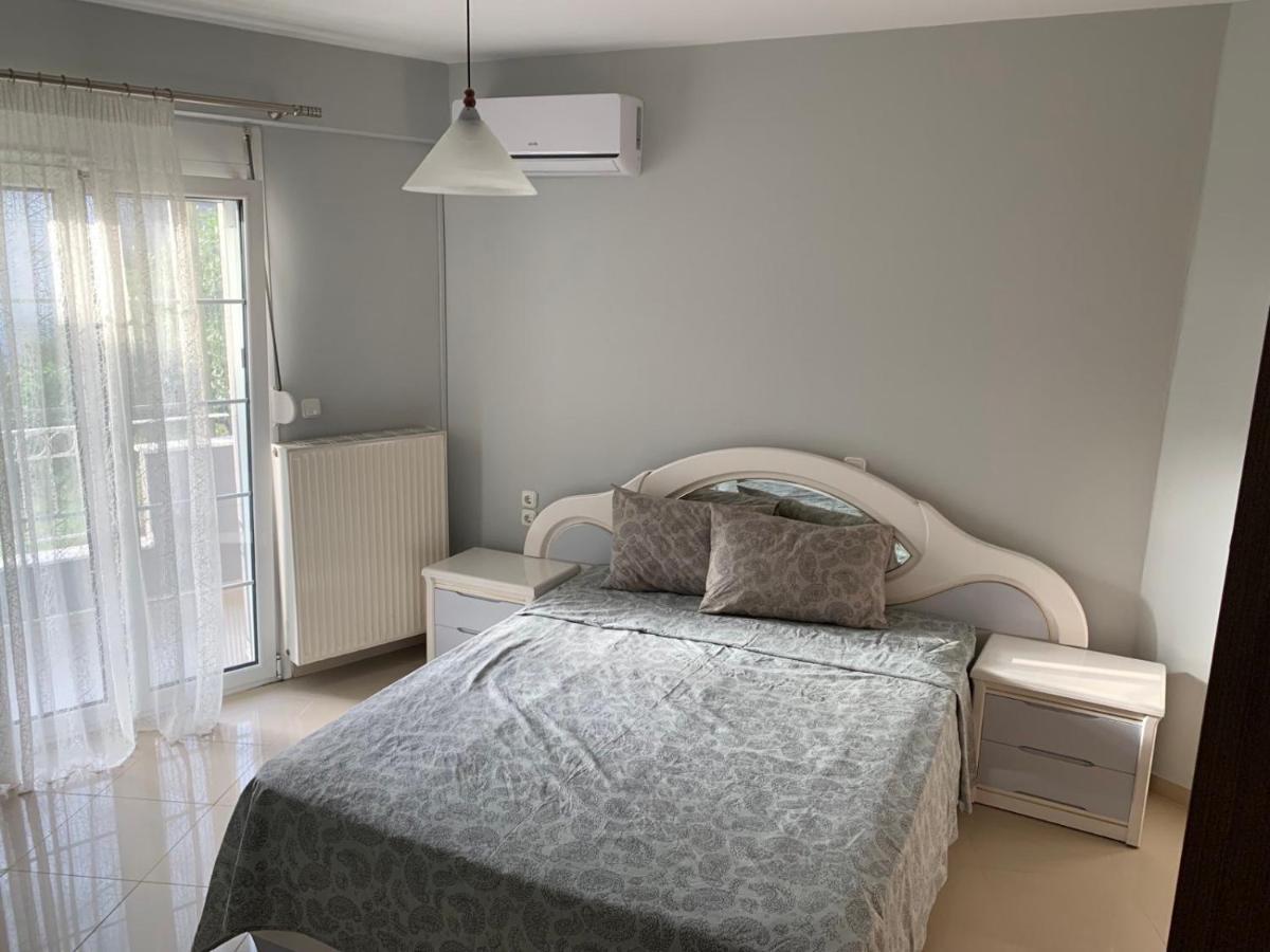 Τhe Sunny Apartments อีกูเมนิทซา ภายนอก รูปภาพ