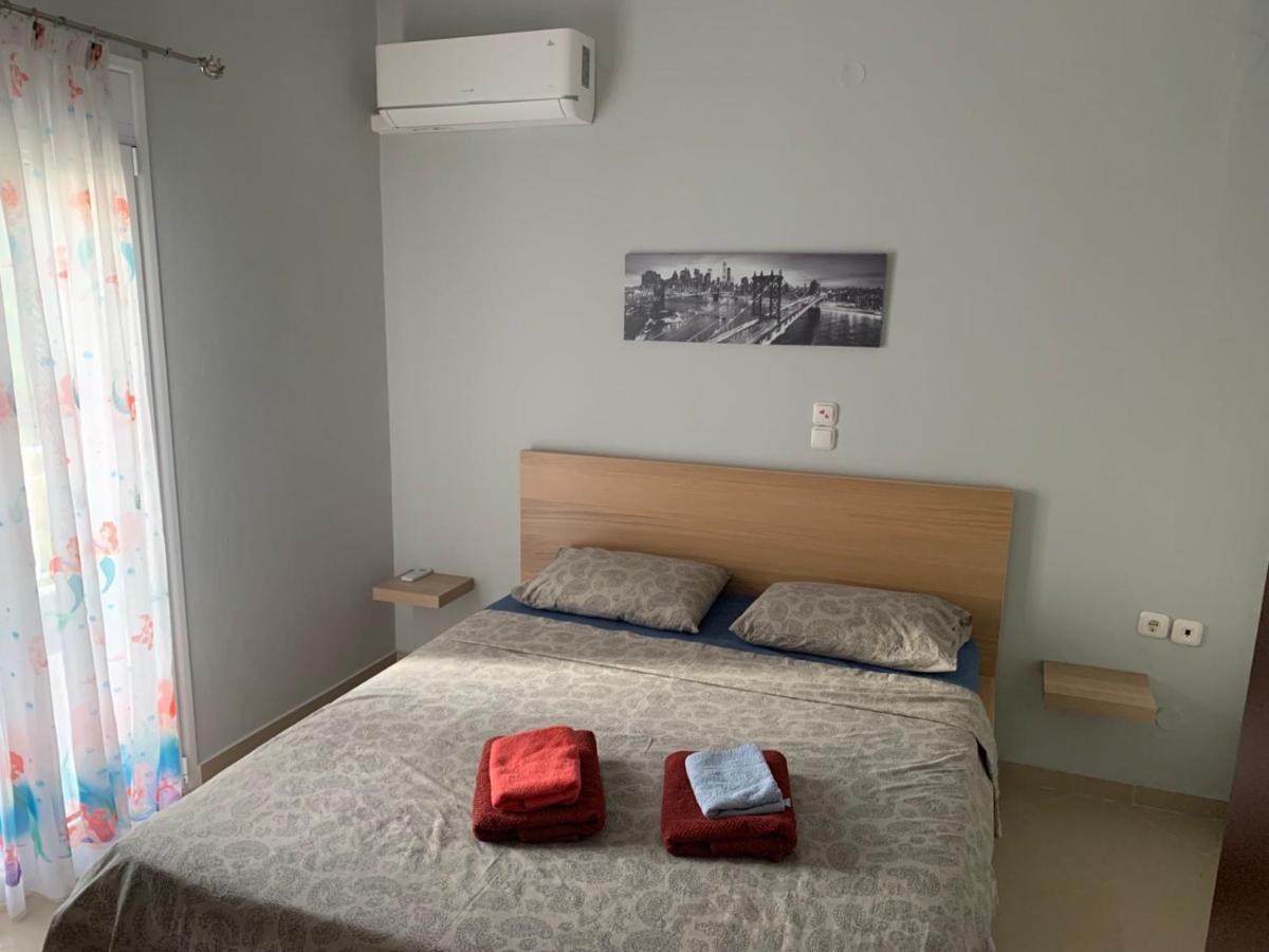Τhe Sunny Apartments อีกูเมนิทซา ภายนอก รูปภาพ