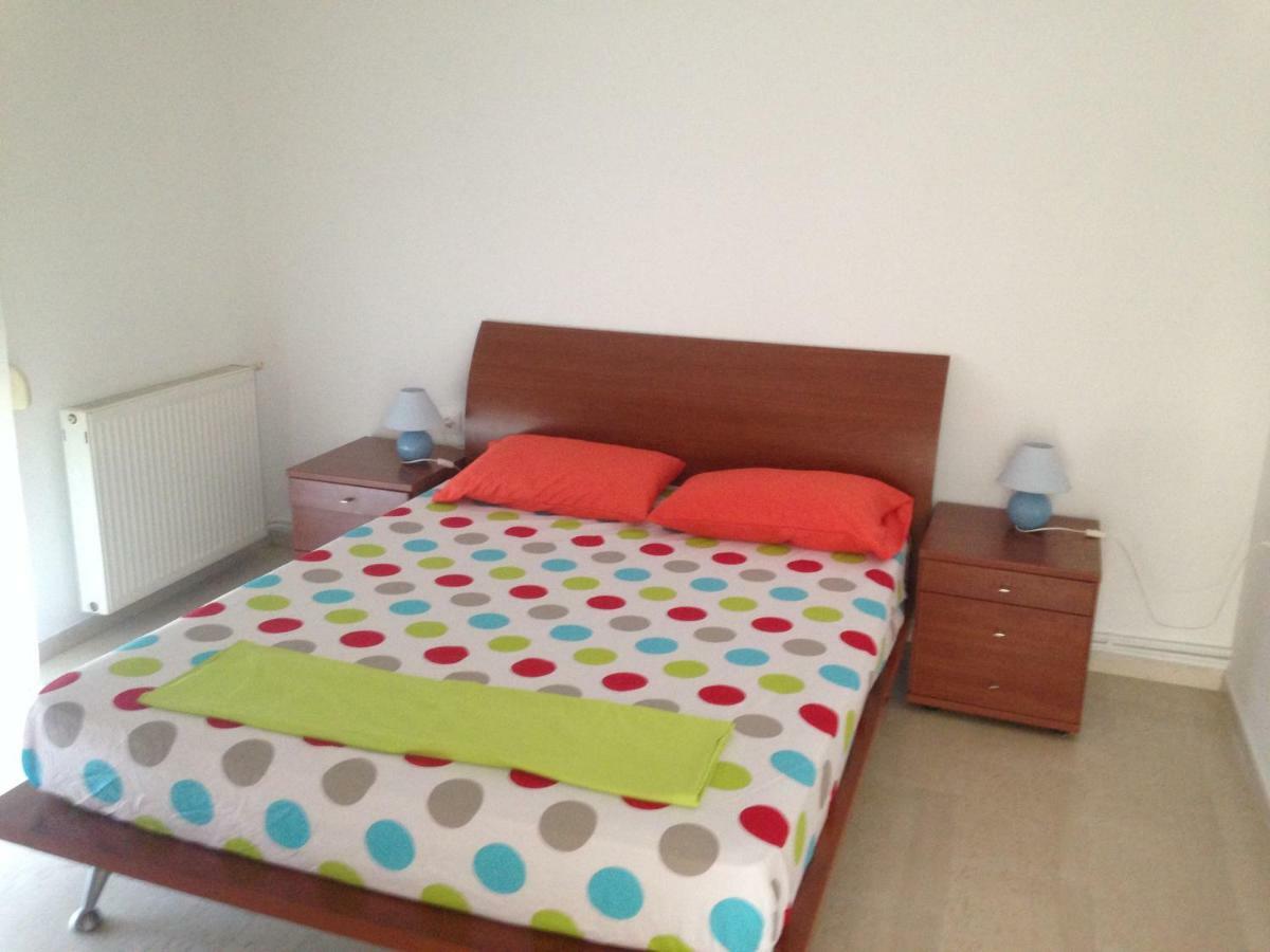 Τhe Sunny Apartments อีกูเมนิทซา ภายนอก รูปภาพ
