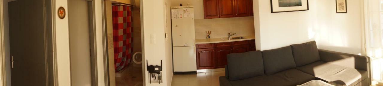 Τhe Sunny Apartments อีกูเมนิทซา ภายนอก รูปภาพ