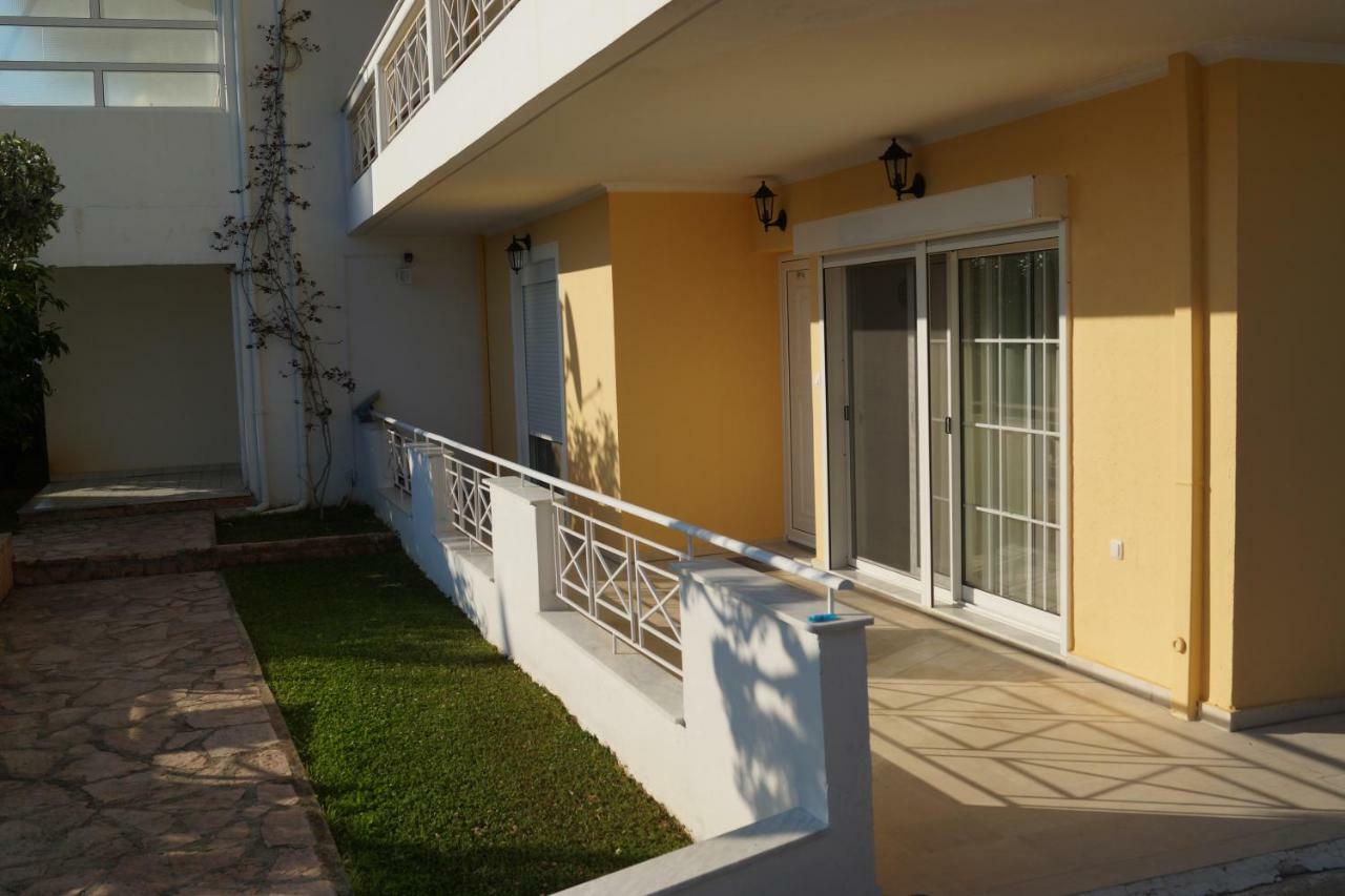 Τhe Sunny Apartments อีกูเมนิทซา ภายนอก รูปภาพ