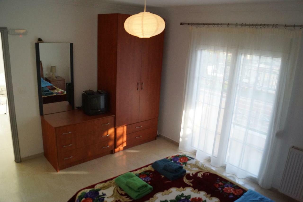 Τhe Sunny Apartments อีกูเมนิทซา ภายนอก รูปภาพ