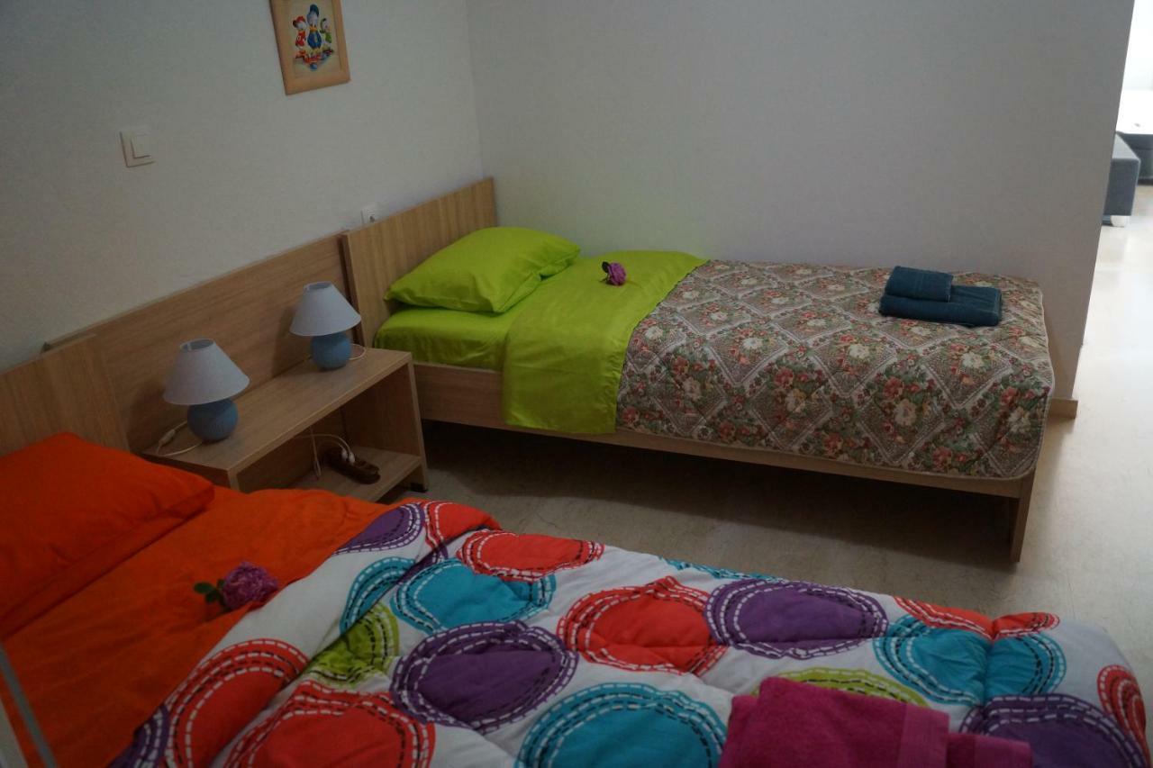 Τhe Sunny Apartments อีกูเมนิทซา ภายนอก รูปภาพ